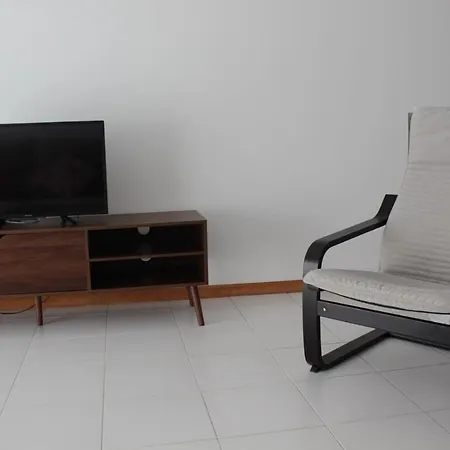 House * וילה דו קונדה